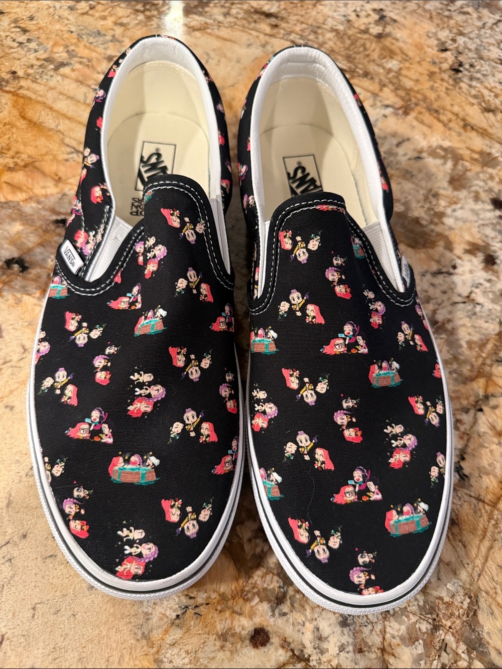 NEW Men's 12 (Women's 13.5) KPop Demon Hunters Classic Slip-On Shoes